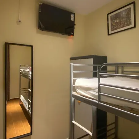 Hostal Granvia 628