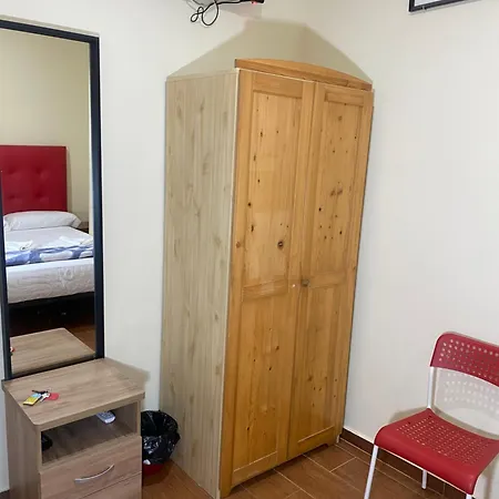 Granvia 628 Hostal