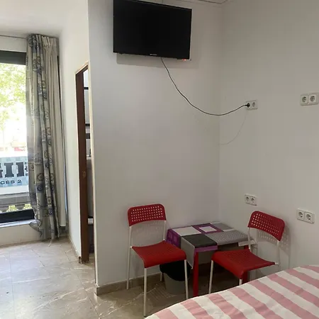 Hostal Granvia 628 *