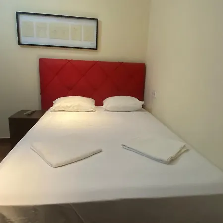 Granvia 628 Albergue *
